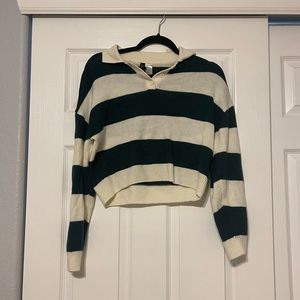Cropped green and white baggy sweater size S